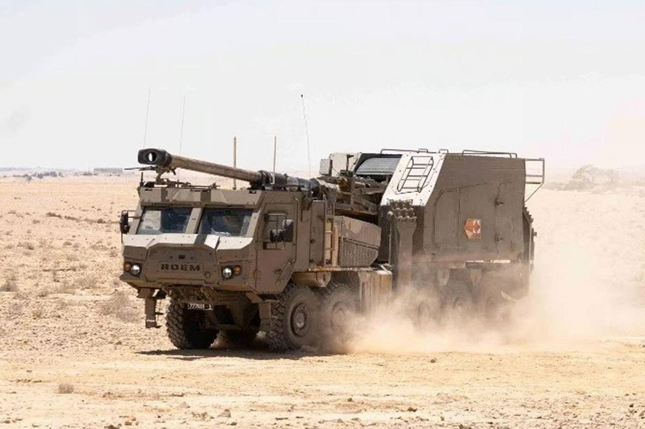 İsrail Ro’em obüsünü envantere aldı