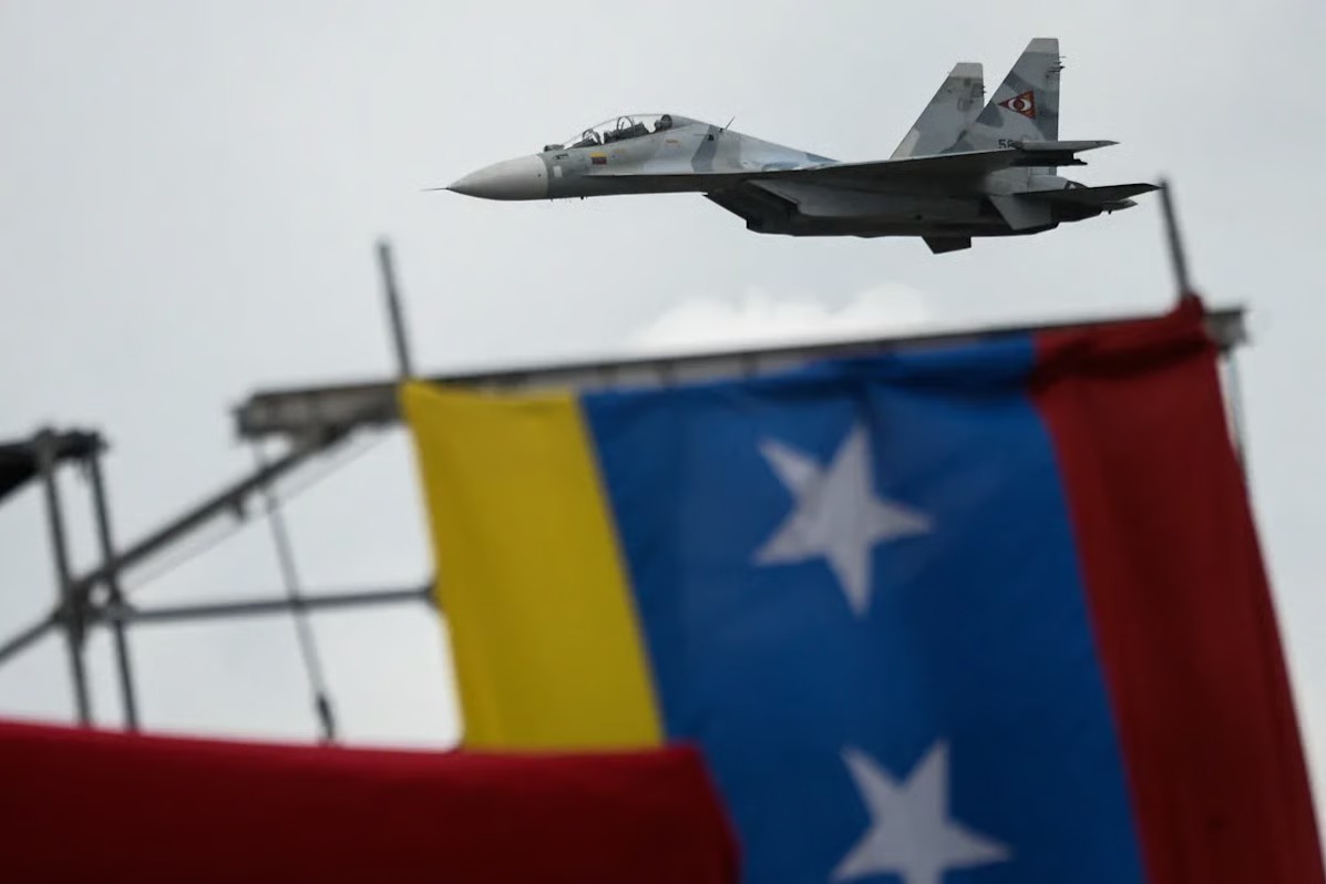 Pentagon Warns After Venezuelan Jets Buzz US Warship