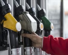 Benzin fiyatlarına 1 TL 15 kuruş zam geldi: İşte yeni fiyatlar