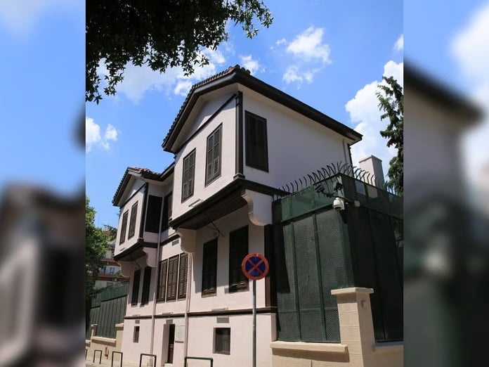 Atatürk'ün evi yeniden ziyarete açılıyor