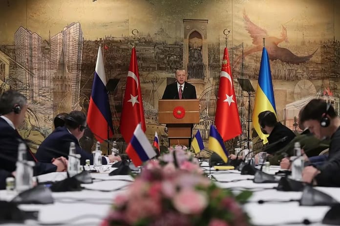New York Post: Rusya-Ukrayna arasındaki Türkiye'deki görüşmelerde barış gelecek mi?