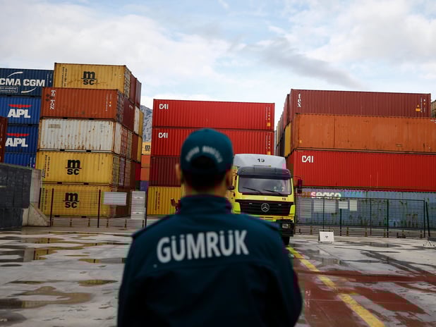 Ticaret Bakanlığı'ndan yurt dışı e-ticaret alışverişlerine yeni kısıtlama