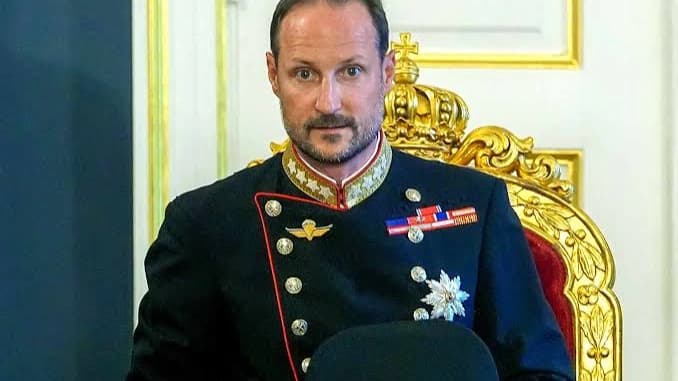 Norveç’te tahta VIII. Haakon geçti