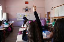 Okullarda ikinci dönem yarın bayrak sevgisi temasıyla başlıyor