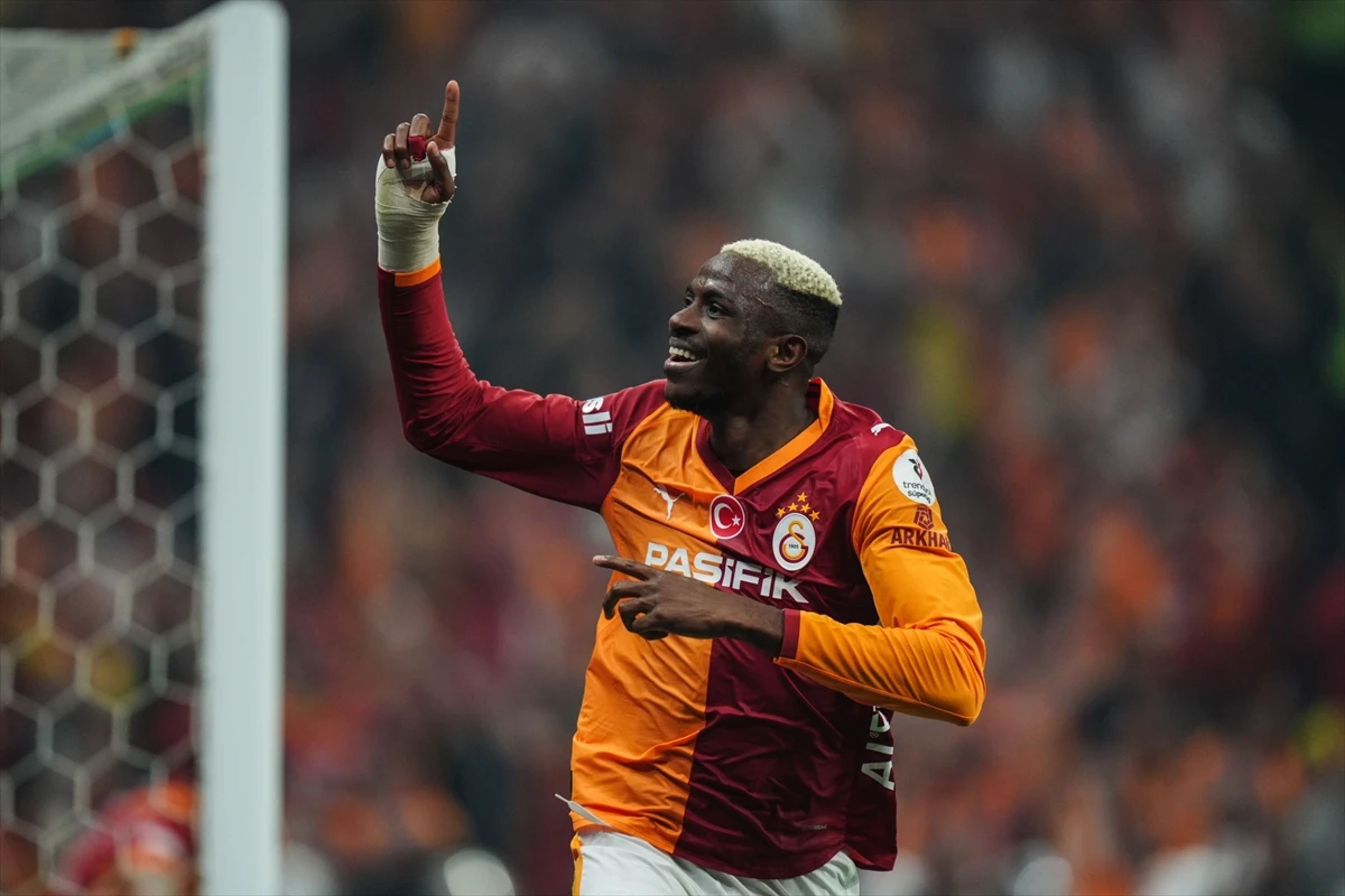 Osimhen, son 10 lig maçının 9'unda gol attı