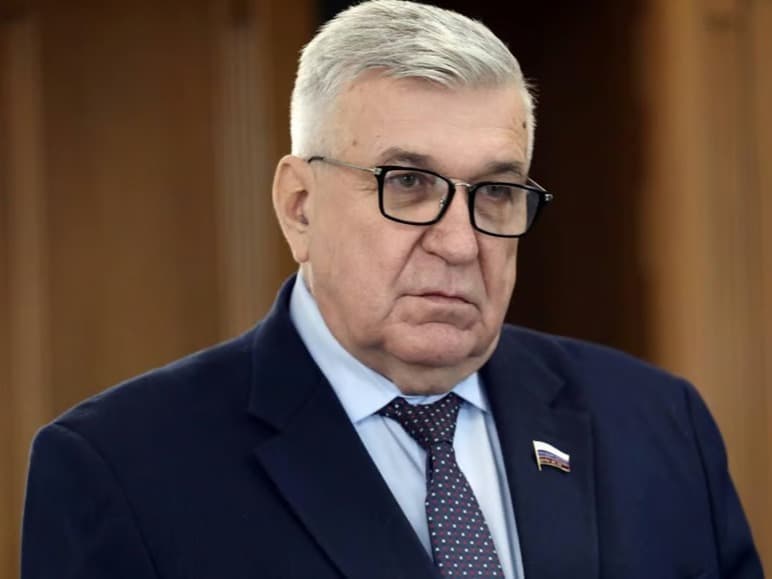 Rusya'da ölü milletvekiline oy kullandırdılar
