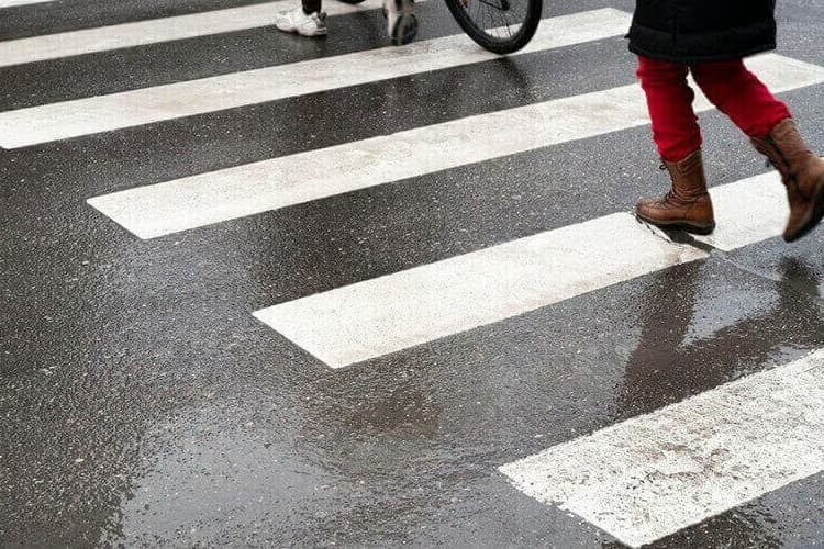 Kara yollarında hız sınırları ve yaya geçitleri yeniden düzenleniyor