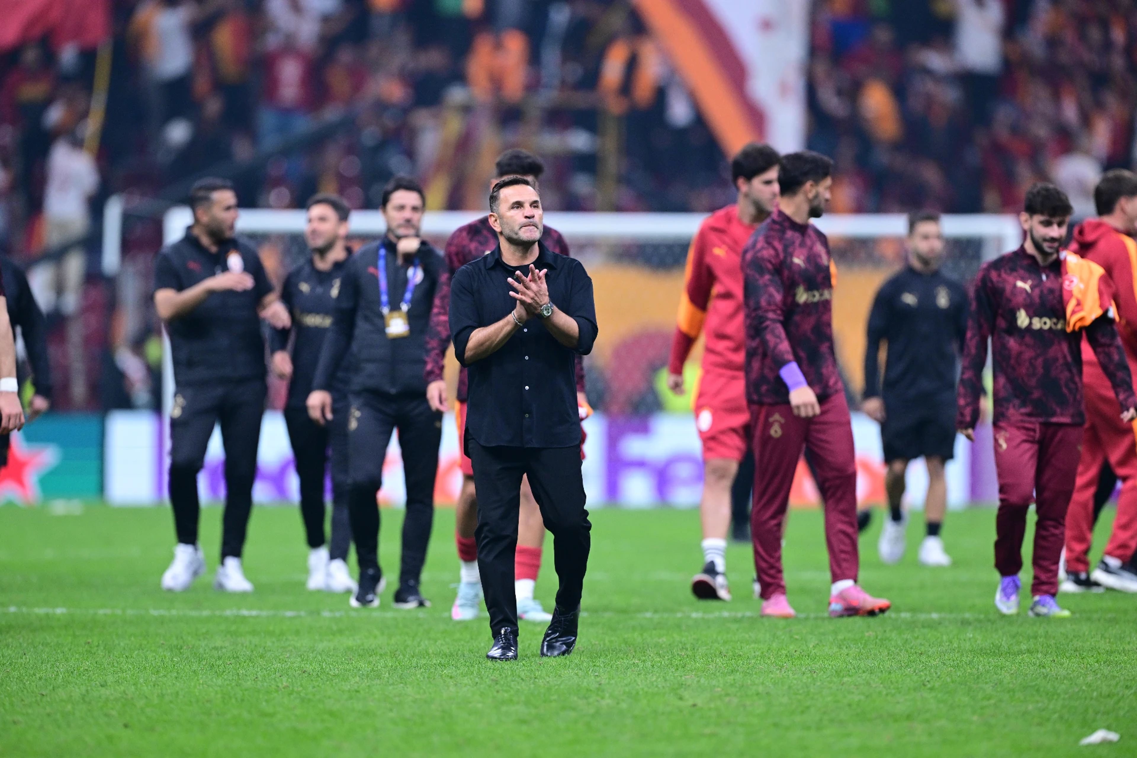 Yedi oyuncu sınırda
