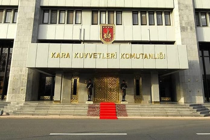Kara Kuvvetleri ihalelerine operasyon! 6 asker gözaltına alındı 