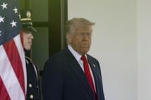 Trump: Yemen'e saldırıları durduracağız