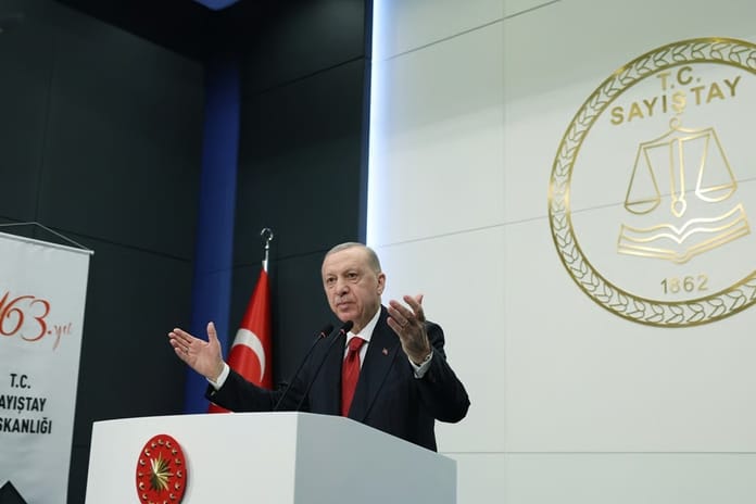 Cumhurbaşkanı Erdoğan: Miletin hakkını yiyenin gözünün yaşına bakmayız