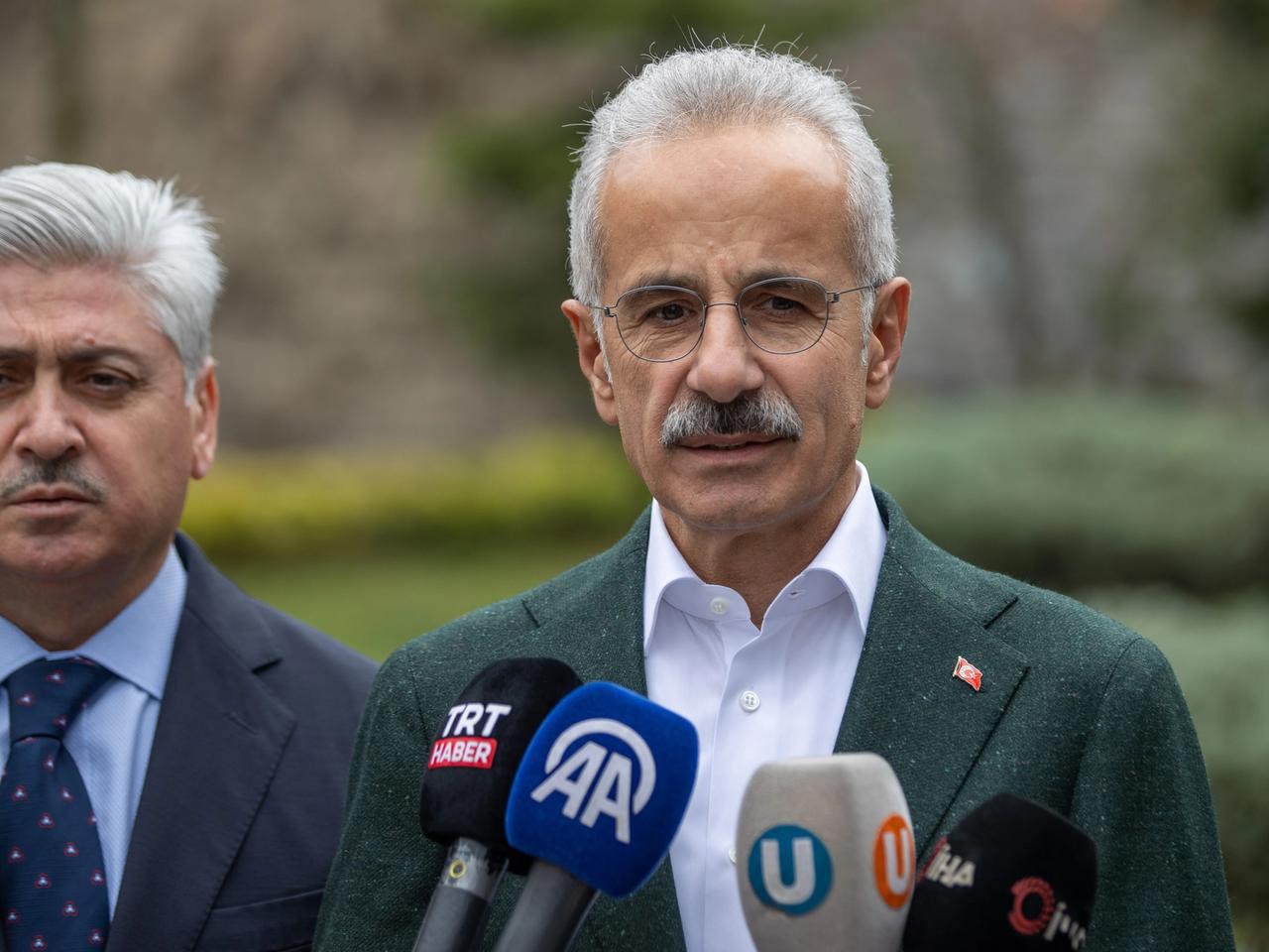 Uraloğlu: Kara sularımızda problem yok
