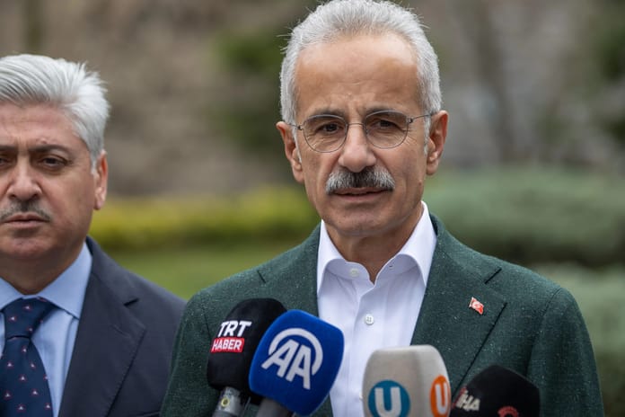 Uraloğlu'ndan "KAIROS" ve "VIRAT" açıklaması: Bizim kara sularımızda bir problem yok