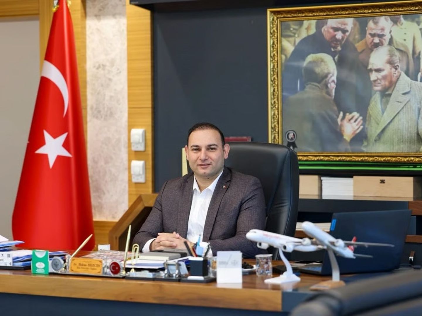 Kilis Belediye Başkanı Hakan Bilecen CHP'den istifa etti 