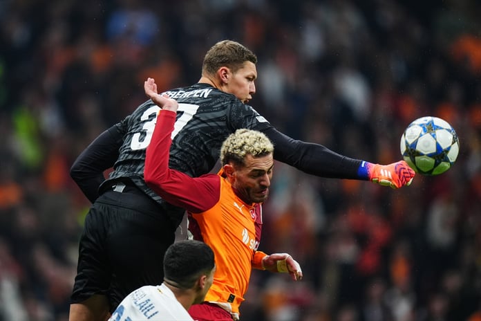 Direklerden dönen toplar ve tehlikeli ataklar