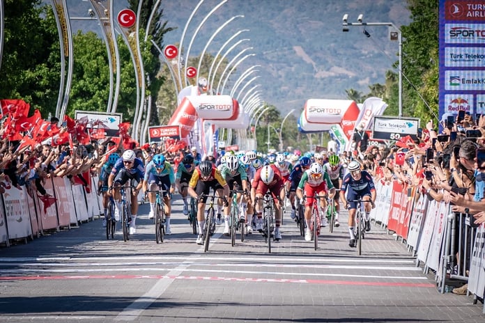 Turun en uzun etabı yarın