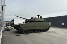 İlk Çek CV90 zırhlı araç İsveç’te üretim hattından çıktı