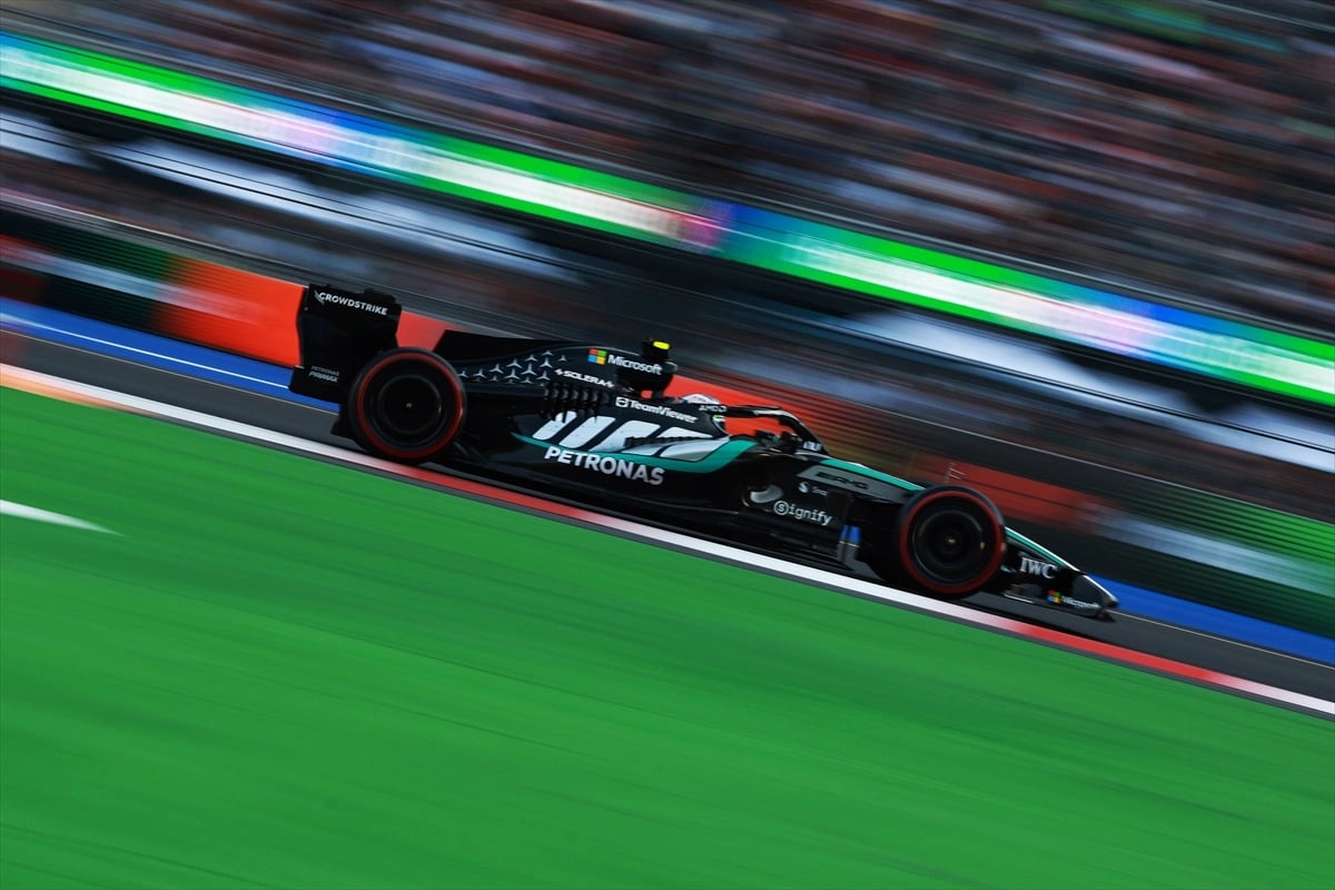 F1 Meksika GP'sinde antrenman zamanı 