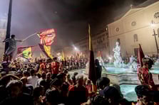 Roma şehri coştu: AS Roma taraftarları kulübün 98. kuruluş yıl dönümünü kutladı