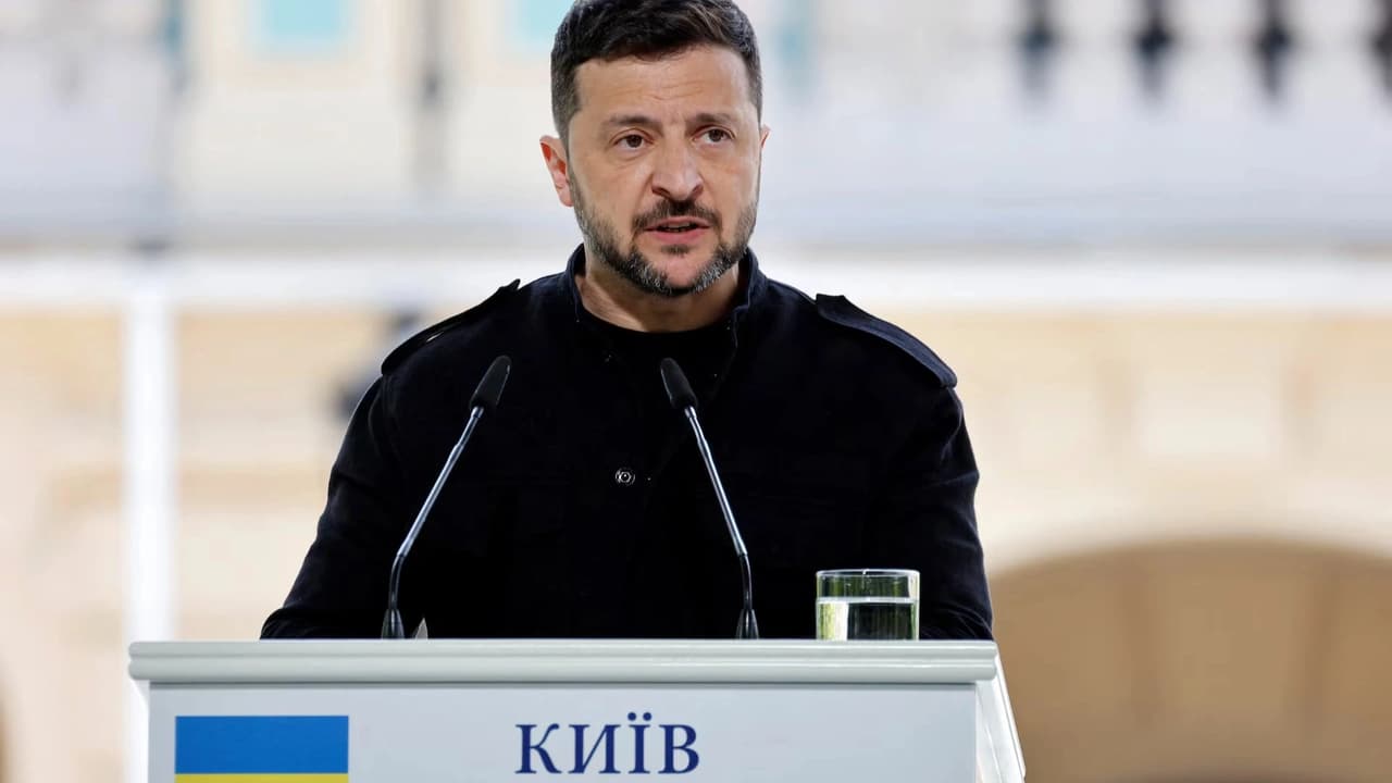 Zelenskiy: Rus hava sahası sivil uçaklara değil Ukrayna İHA'larına ait olacak
