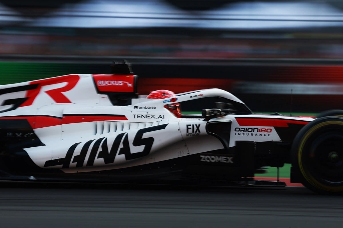 F1 Meksika GP'sinde antrenman zamanı 