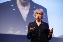 Eski İngiliz İstihbarat Başkanı: Rusya ile fiilen savaş halindeyiz