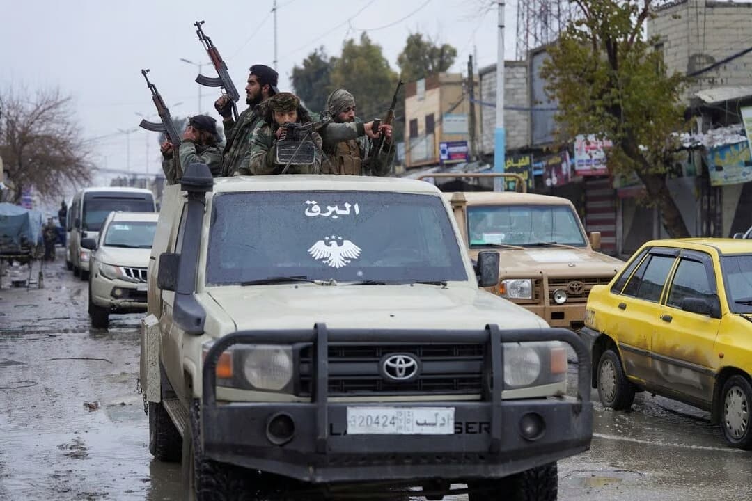 Suriye ordusu Irak sınırında tam seferberlik ilan etti