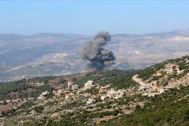 Israeli Army Strikes Hezbollah Compound in Southern Lebanon