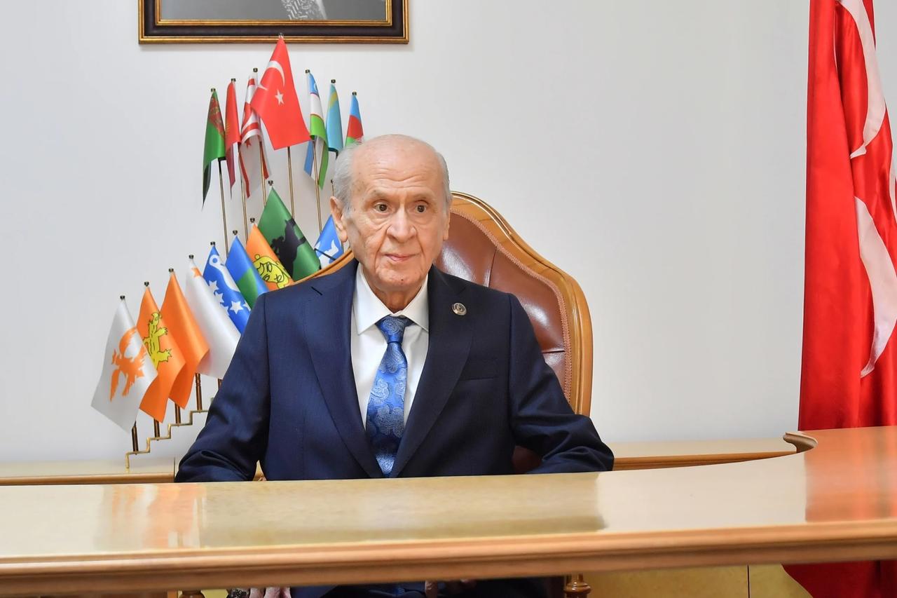 Devlet Bahçeli'den anneler günü mesajı