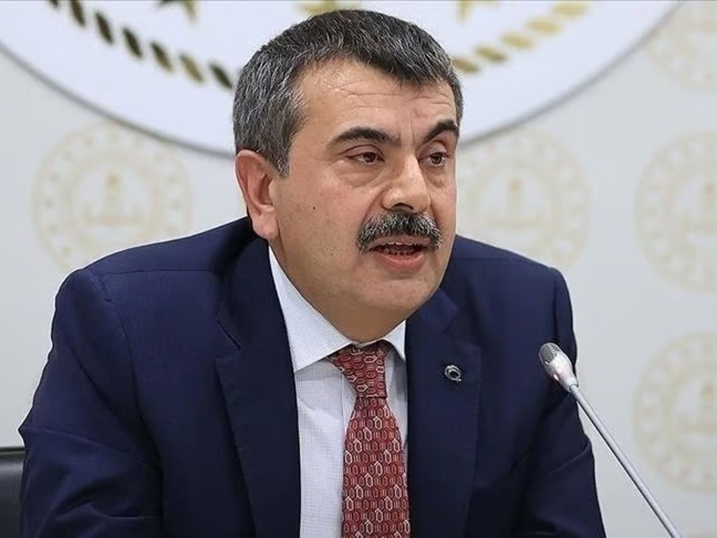 Bakan Tekin’den milyonlarca öğrenci ve veliye net cevap! Ara tatiller kalkıyor mu?