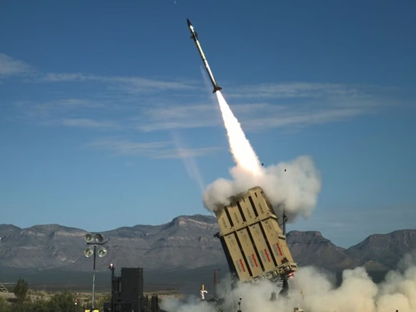 Raytheon, ABD Deniz Piyadeleri için MRIC hava savunma sisteminin seri üretimine başladı