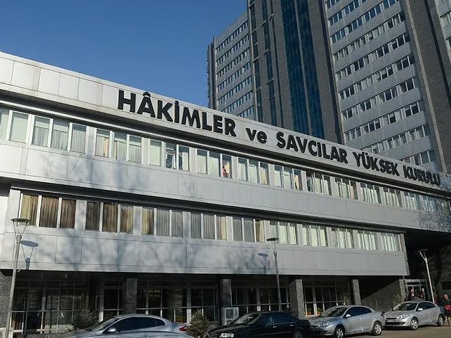 HSK'den 12 hakim ve savcıyı kapsayan yeni atama kararnamesi yayımlandı