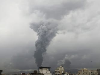 Saudi Arabia Bombs Yemen Port, Blasts UAE