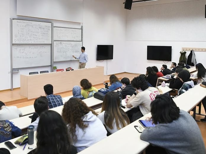 Üniversitelerde zorunlu staj devrimi