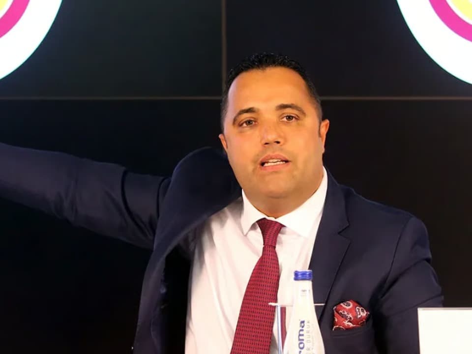 Kayınvalidesi üzerinden milyarlık vurgun