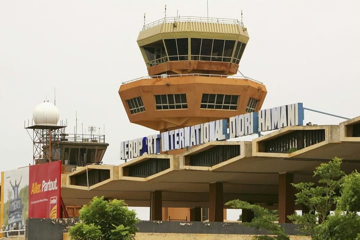 Gunfire & Expolsions in Niger's Capital near Airport