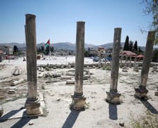 İsrail askerleri tarihi Ramallah'taki eserleri çaldı