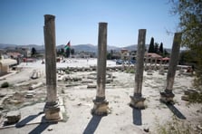 İsrail askerleri tarihi Ramallah'taki eserleri çaldı