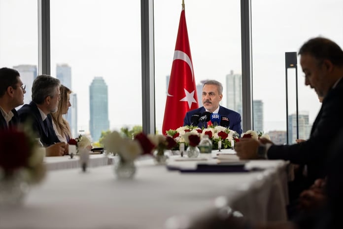 Bakan Fidan'dan Türk Evi'nde kritik açıklamalar