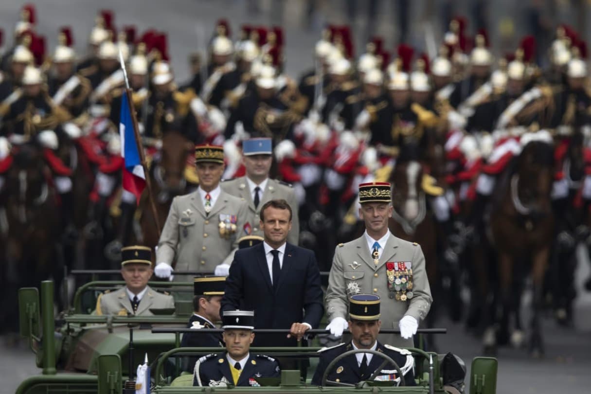 Macron, savunma harcamalarını hızlandırma planını açıkladı