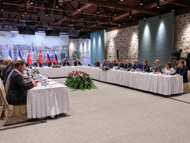 Rusya ve Ukrayna Türkiye'nin arabuluculuğunda buluştu