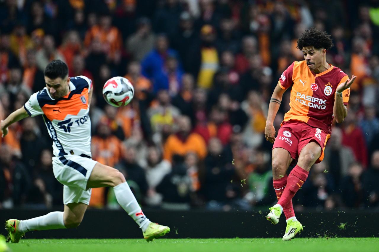 Süper Lig'de 4. hafta başlıyor: Lider Galatasaray, Başakşehir deplasmanında