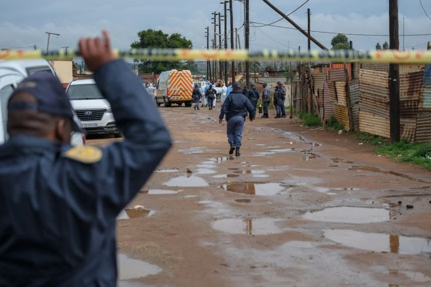 Güney Afrika'da silahlı saldırı: 9 ölü
