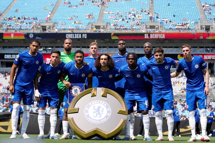 Chelsea ikinci kupa peşinde