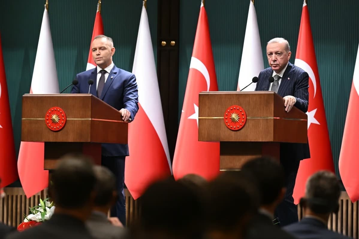 "Polonya ile 15 milyar dolarlık ticaret hacmi belirledik"