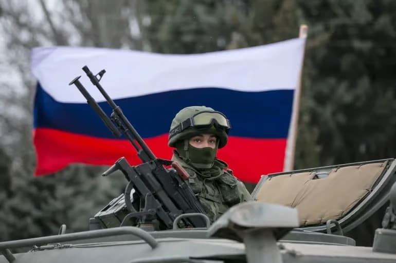 Putin'den yabancı askerlerin orduya alınması kararı