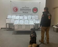 Gümrük muhafaza ekiplerinden büyük operasyon: 450 kg esrar yakalandı