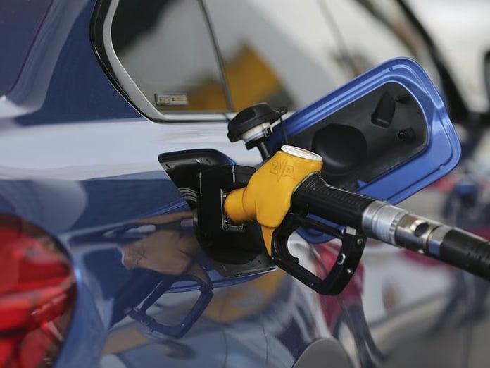 Motorine Salı günü büyük indirim geliyor: Litre fiyatı 60 TL'nin altına düşecek