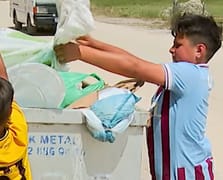 Murat Kurum yayladaki çöpleri toplayan iki kardeşe teşekkür etti: İyi ki varsınız!