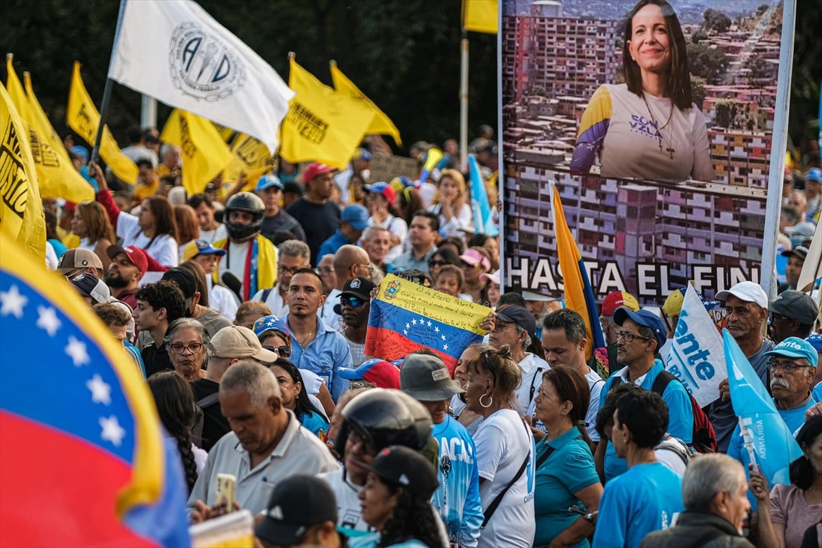 Venezuela'da Machado için binlerce kişi sokağa çıktı